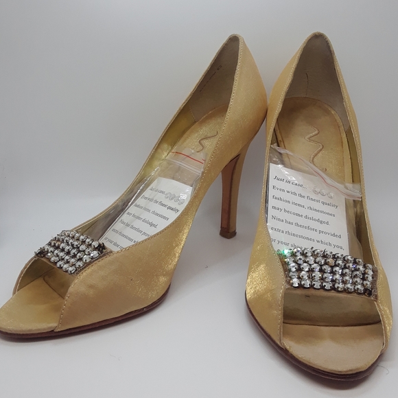 Satin Nina Heels in gold - Picture 2 of 10